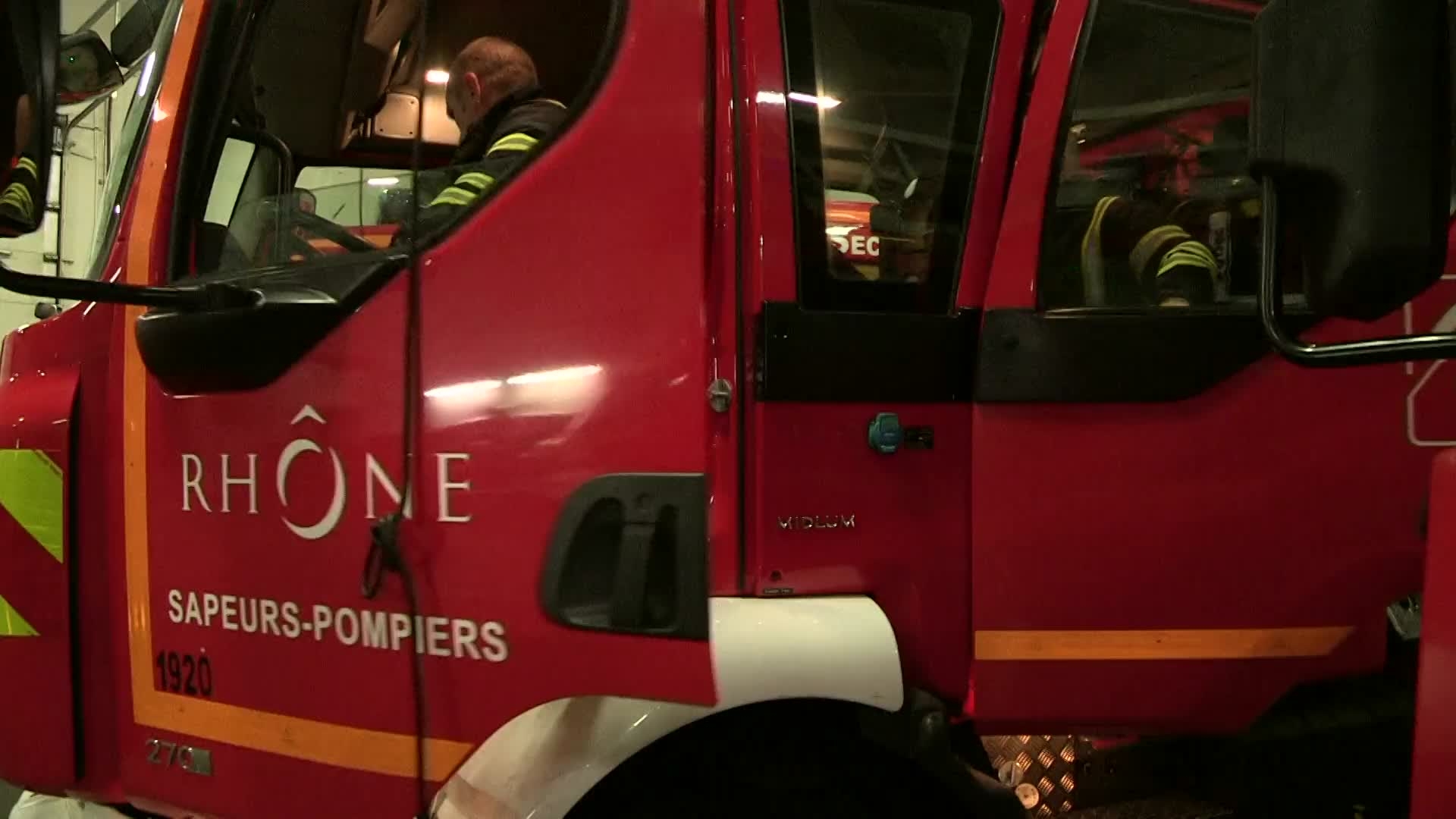 capture_4_Pompiers d élite - immersion dans les plus grandes casernes de France__10_90E_0030_proxy_large