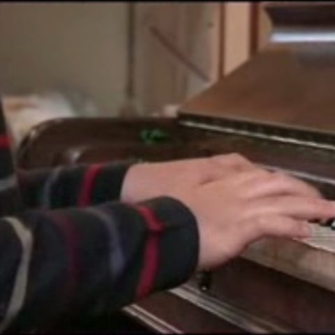 Hélios, 9 ans, autiste et petit dieu de la musique