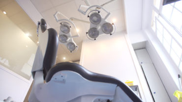 14 nov. 21 – M6 66 minutes “Centres dentaires low-cost : des patients payent le prix fort” à 17h20