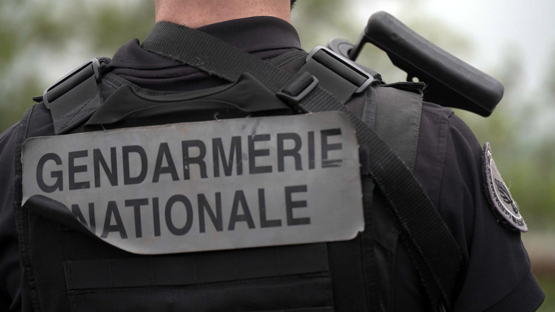Gendarmes d'Auvergne : violences au pied des volcans