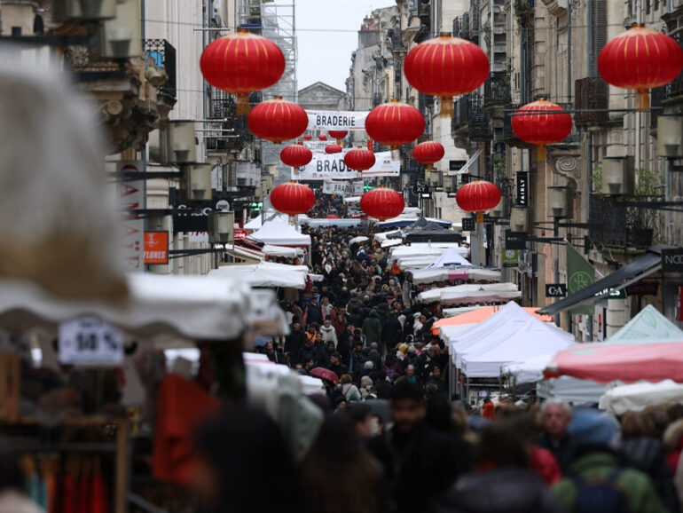 22 Février : Un Jour Un Doc, M6 : “Braderie de Bordeaux : les rois des bonnes affaires”