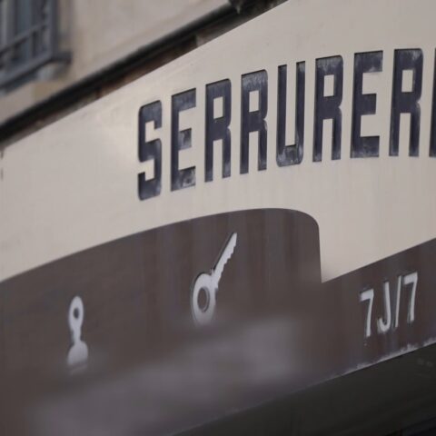 Arnaque à la serrure : il a brisé la loi du silence
