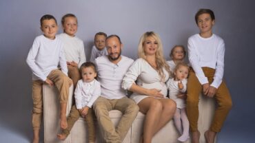 11 déc. 25, Grossesses miraculeuses, Le combat d’une vie sur RMC LIFE : “Familles nombreuses, santés fragiles : l’enfant miracle qu’ils n’attendaient plus”