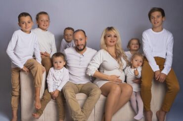 11 déc. 25, Grossesses miraculeuses, Le combat d’une vie sur RMC LIFE : “Familles nombreuses, santés fragiles : l’enfant miracle qu’ils n’attendaient plus”