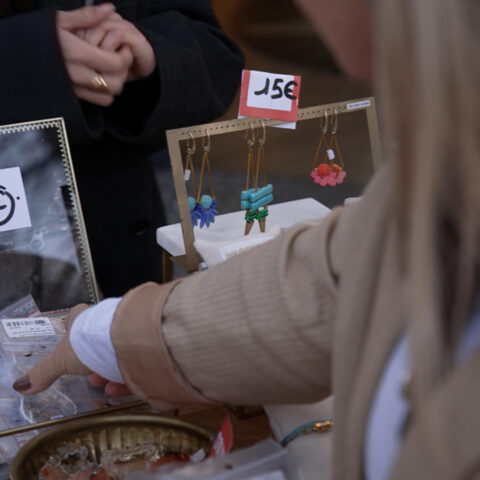 Mini prix et maxi choix : la folie des braderies d’hiver