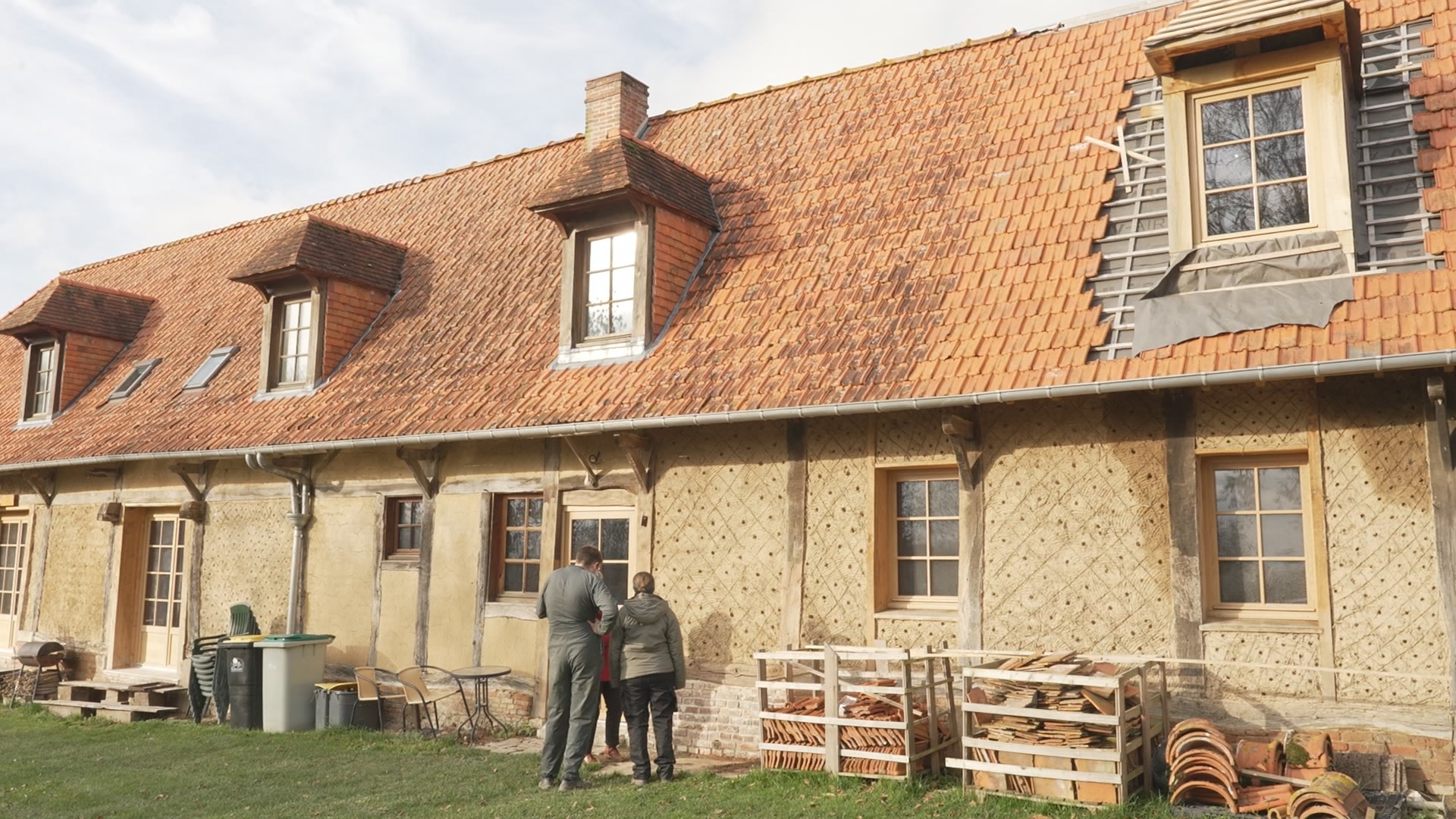 CAPTURES_M6_UJUD_VIEILLES_PIERRES_3 (2)