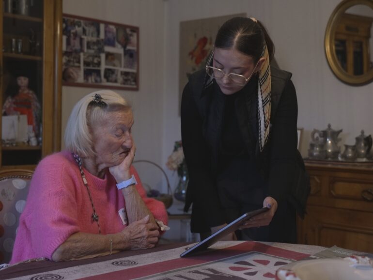 26 mar. 26 à 21h10, Envoyé Spécial sur France 2 ” Les nouveaux visages du ménage, une fierté mais à quel prix ? “