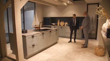 29 mars 26, à 21h10 Capital M6 “IKEA-Leroy Merlin : le match des cuisines à petit prix”