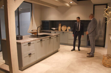 29 mars 26, à 21h10 Capital M6 IKEA-Leroy Merlin : le match des cuisines à petit prix